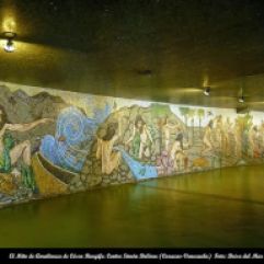 César Rengifo realizó este mural en mosaico en el año 1955 para el Centro Simón Bolívar. La pieza representa el mito de los indios tamanacos sobre la creación del mundo.
